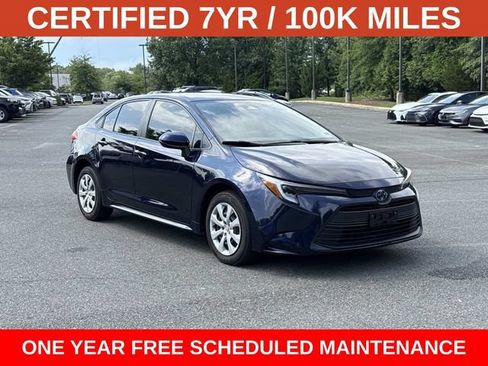 Used 2025 Toyota Corolla LE w/ Convenience Package FWD image 1