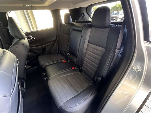 New 2026 Mitsubishi Outlander SE FWD image 10