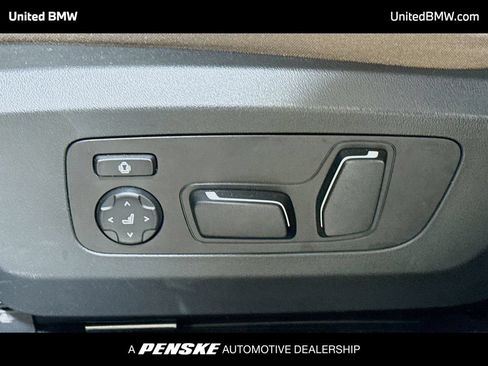 Used 2025 BMW X3 xDrive30i w/ Premium Package AWD/4WD image 4