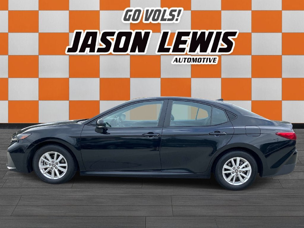 Used 2025 Toyota Camry LE FWD image 6