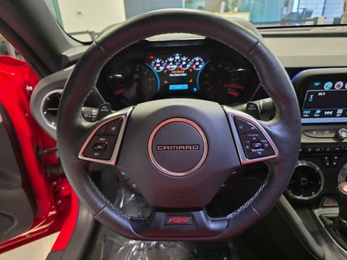 Used 2016 Chevrolet Camaro SS RWD image 22