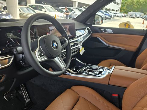 Used 2027 BMW X7 xDrive40i w/ M Sport Package AWD/4WD image 20