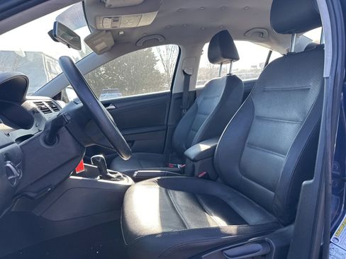 Used 2012 Volkswagen Jetta SE FWD image 5