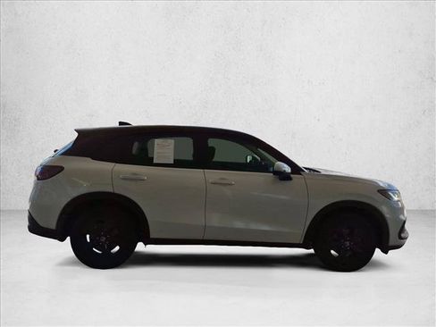 Used 2025 Honda HR-V LX image 4