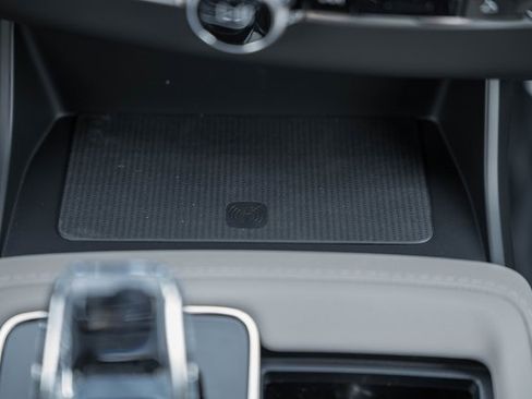 New 2026 Volvo XC90 B6 Plus w/ Protection Package Premier image 24