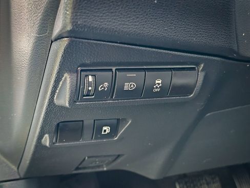 Used 2024 Toyota Corolla Cross AWD Hybrid image 14