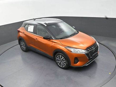Used 2022 Nissan Kicks SV FWD image 11
