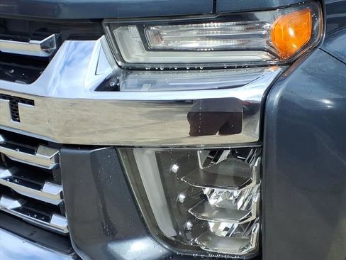 Used 2020 Chevrolet Silverado 2500 LTZ w/ LTZ Texas Edition AWD/4WD image 11