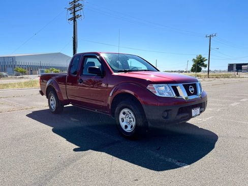 Used 2017 Nissan Frontier S image 3