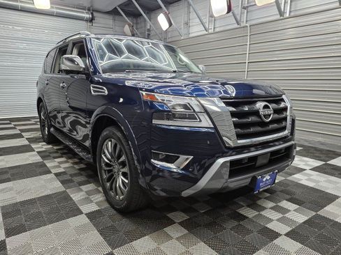 Used 2023 Nissan Armada Platinum AWD/4WD image 5