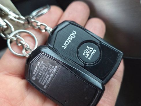 Used 2010 Subaru Legacy 2.5i Premium AWD/4WD image 48