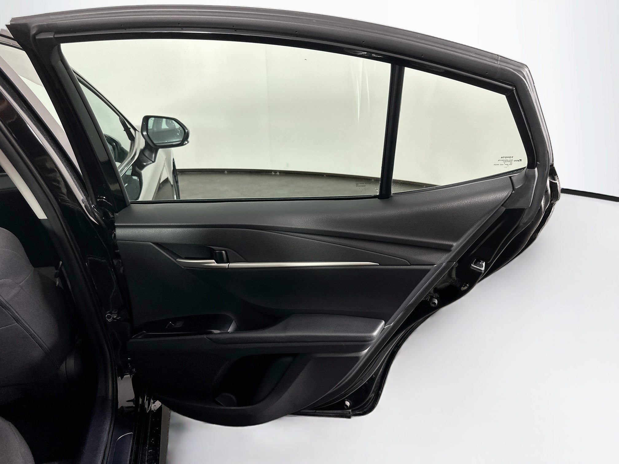 Used 2025 Toyota Camry LE FWD image 30