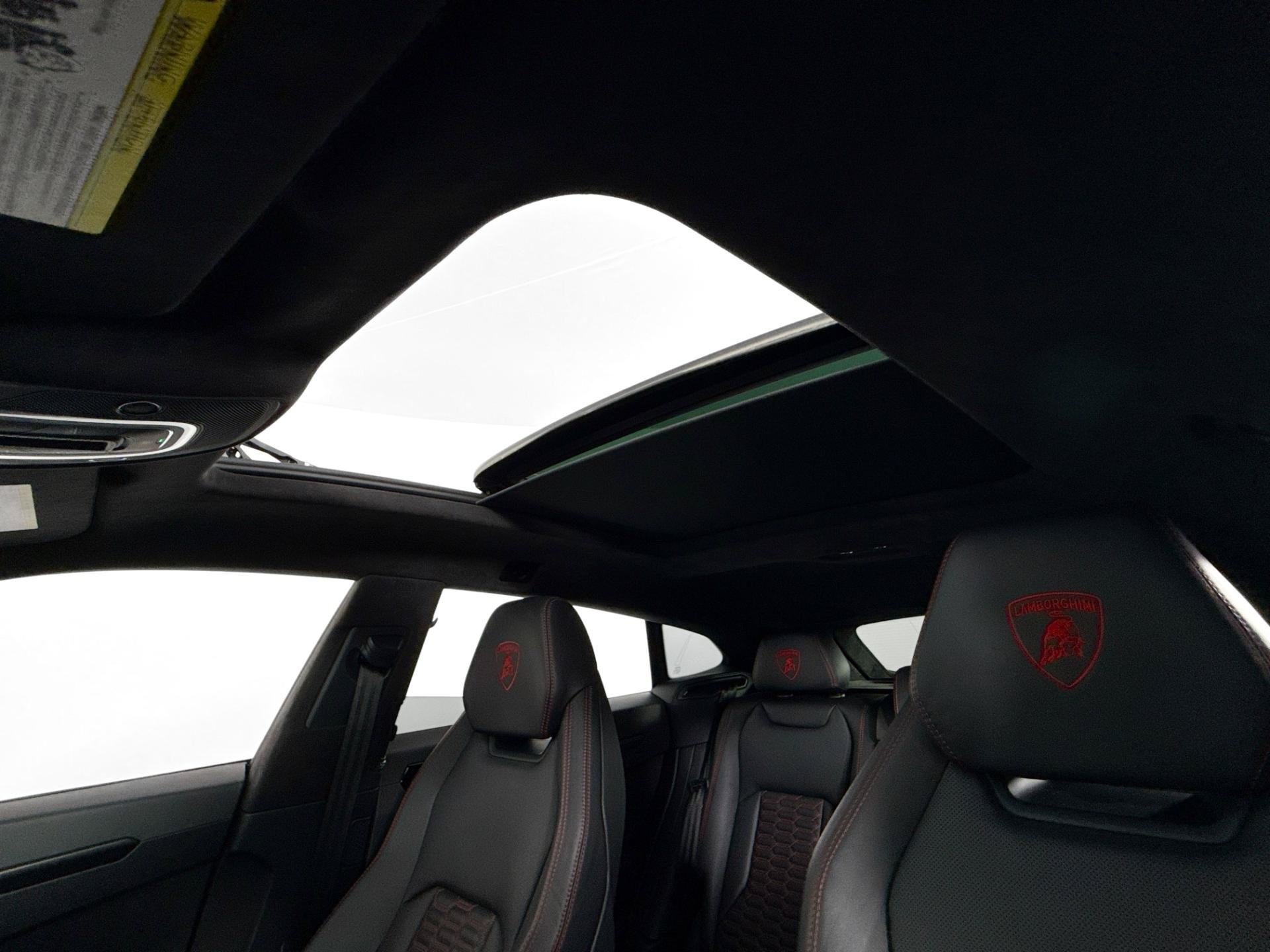 Used 2021 Lamborghini Urus AWD/4WD image 14