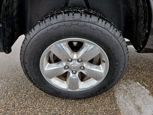 Used 2018 RAM 1500 Express w/ Express Value Package image 37