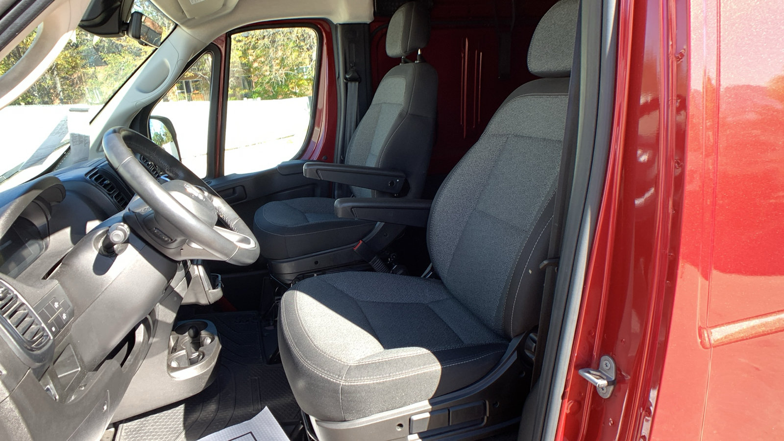 Used 2024 RAM ProMaster 1500 w/ Premium Convenience Group FWD image 13