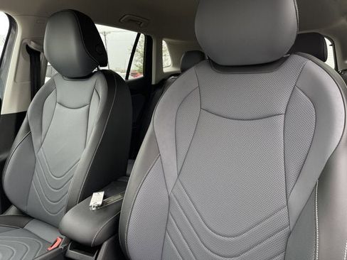 New 2026 Volkswagen Tiguan SE image 13