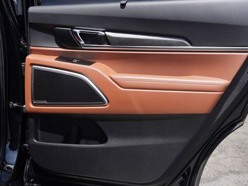 Used 2025 Kia Telluride EX X-Line image 28