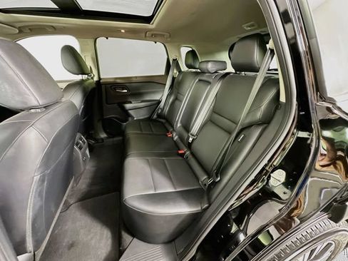 Used 2023 Nissan Rogue SV w/ SV Premium B Package AWD/4WD image 25