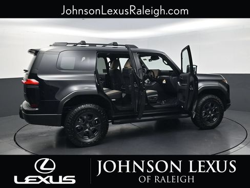 New 2026 Lexus GX 550 AWD/4WD image 32