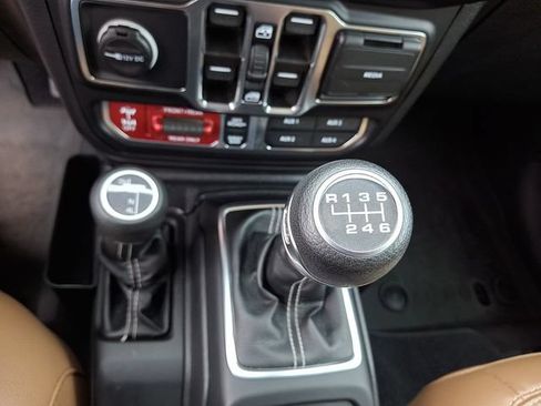 Used 2023 Jeep Wrangler Unlimited Rubicon w/ LED Lighting Group AWD/4WD image 22