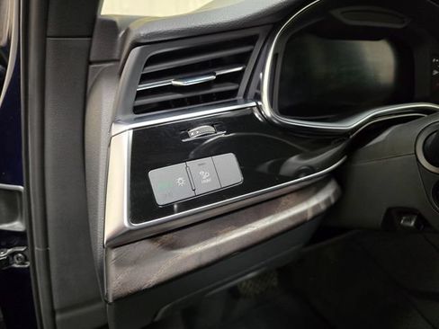 Used 2020 Audi Q7 3.0T Premium w/ Convenience Package AWD/4WD image 17