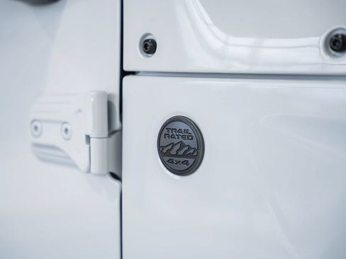 New 2026 Jeep Wrangler Unlimited Sahara AWD/4WD image 14