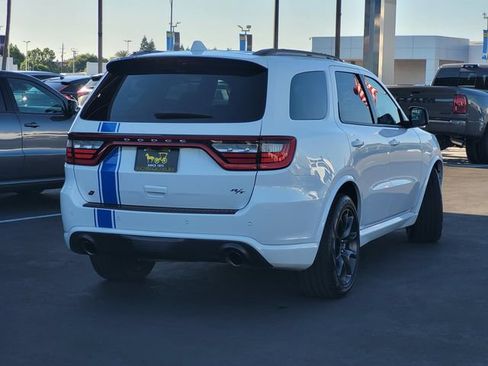 Certified 2022 Dodge Durango R/T w/ Tow 'N Go Package AWD/4WD image 4