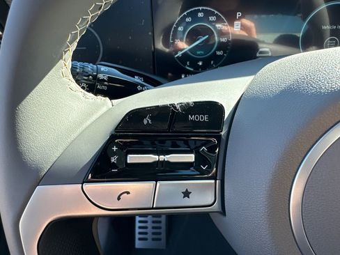 New 2025 Hyundai Elantra SEL image 14