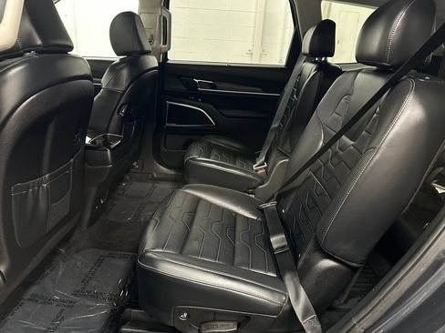 Used 2022 Kia Telluride SX w/ SX Prestige Package AWD/4WD image 22
