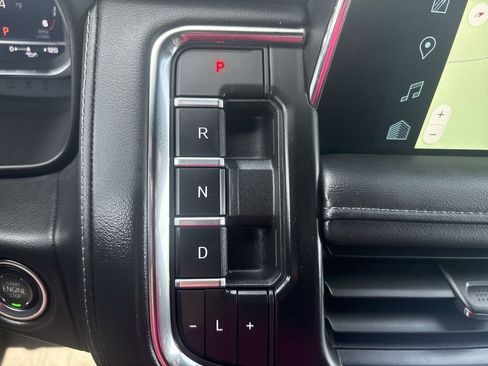 Certified 2024 Chevrolet Tahoe Z71 w/ Luxury Package AWD/4WD image 16