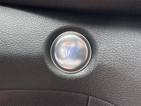 Used 2023 Hyundai Santa Fe SEL image 8