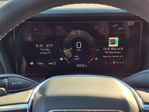 Used 2025 GMC Terrain Elevation w/ Elevation Premium Package image 16