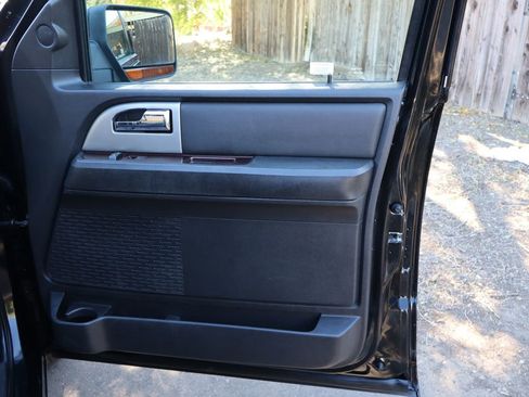 Used 2008 Ford Expedition EL Limited image 28