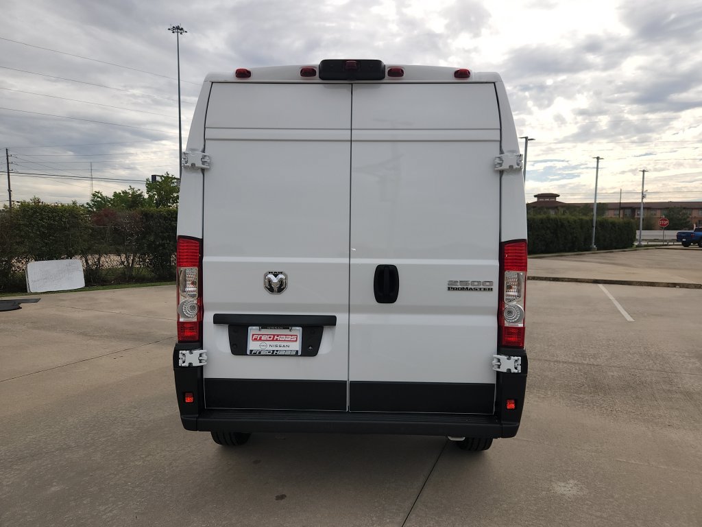 Used 2026 RAM ProMaster 2500 w/ Convenience Group FWD image 6