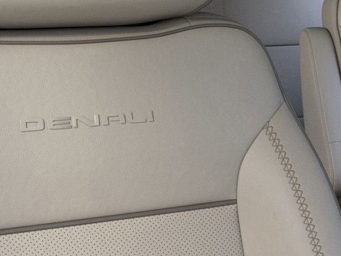 New 2026 GMC Yukon Denali w/ Sun & Power Step Package image 21