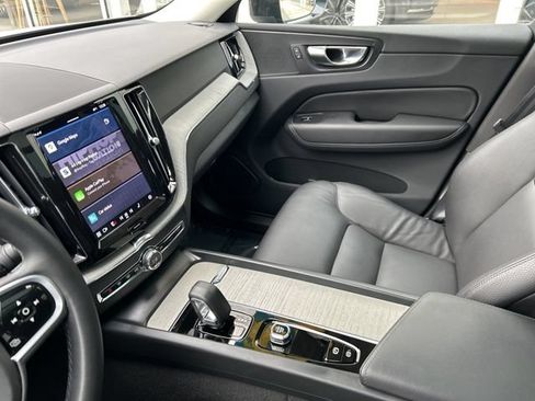 Certified 2025 Volvo XC60 B5 Plus AWD/4WD image 19