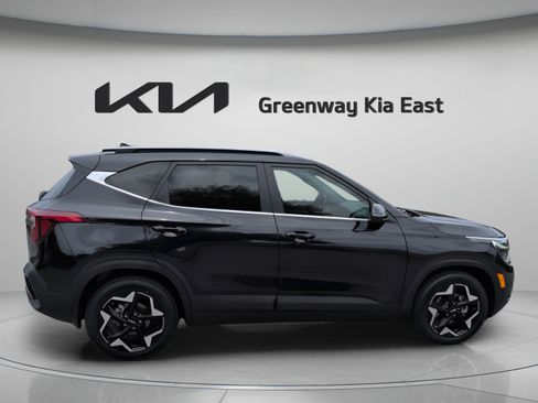 Certified 2024 Kia Seltos EX FWD image 5