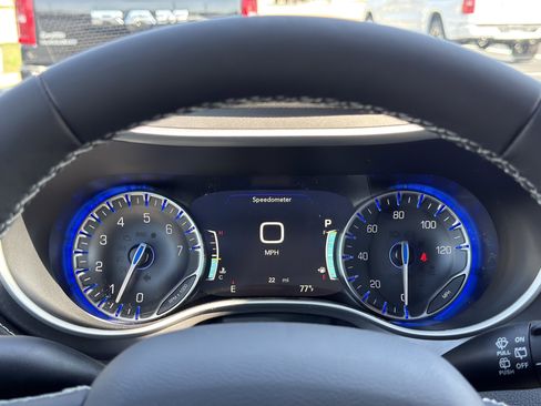 New 2026 Chrysler Pacifica Select w/ S Appearance Package image 19