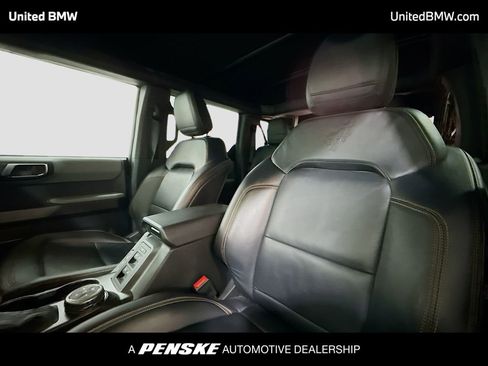 Used 2022 Ford Bronco Badlands image 5