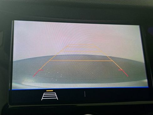 Used 2020 Chevrolet Trax LT w/ LT Convenience Package image 15