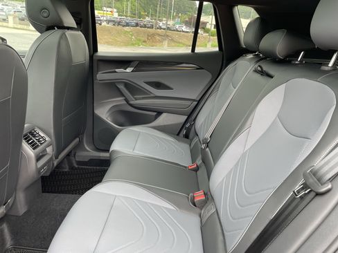 New 2026 Volkswagen Tiguan SE R-Line FWD image 12