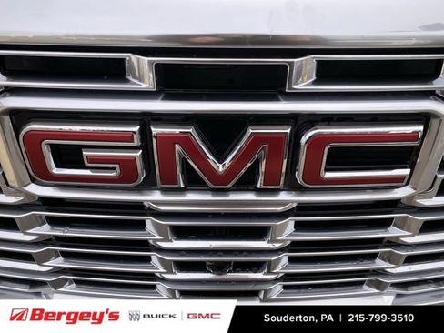 New 2026 GMC Yukon XL Denali w/ Denali Reserve Package image 34