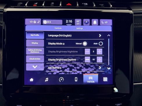 Used 2025 Jeep Grand Cherokee Altitude AWD/4WD image 22
