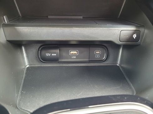 Used 2025 Kia Soul EX image 25