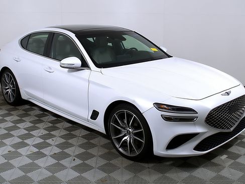 Used 2022 Genesis G70 2.0T w/ Prestige Package image 6