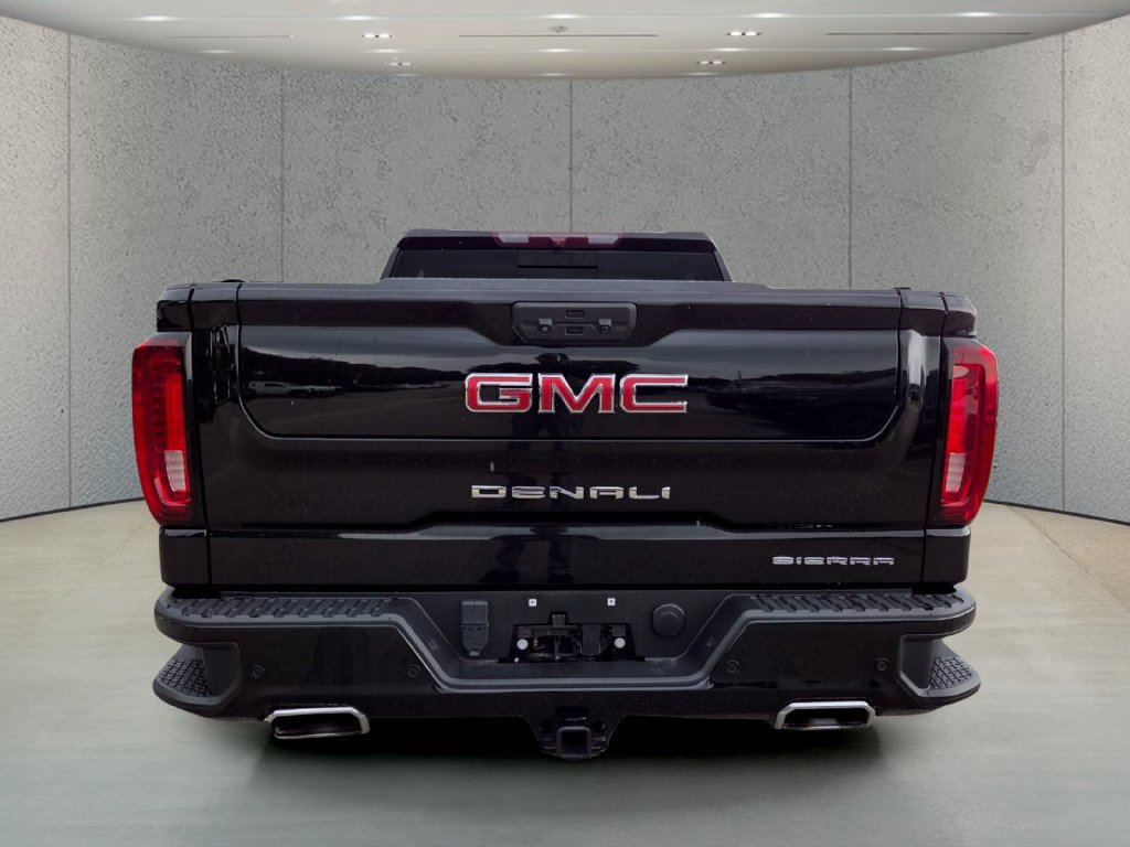 Used 2023 GMC Sierra 1500 Denali w/ Denali Carbonpro Edition AWD/4WD image 6