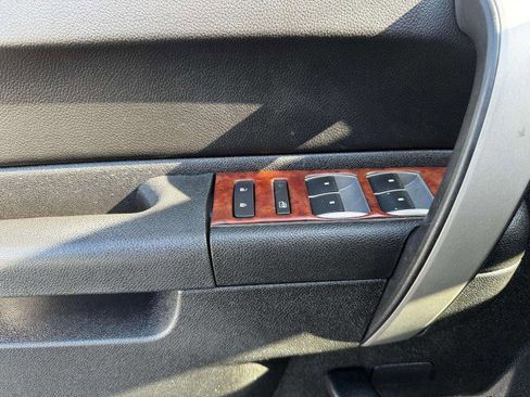 Used 2010 GMC Sierra 1500 SLE w/ Texas Edition image 19