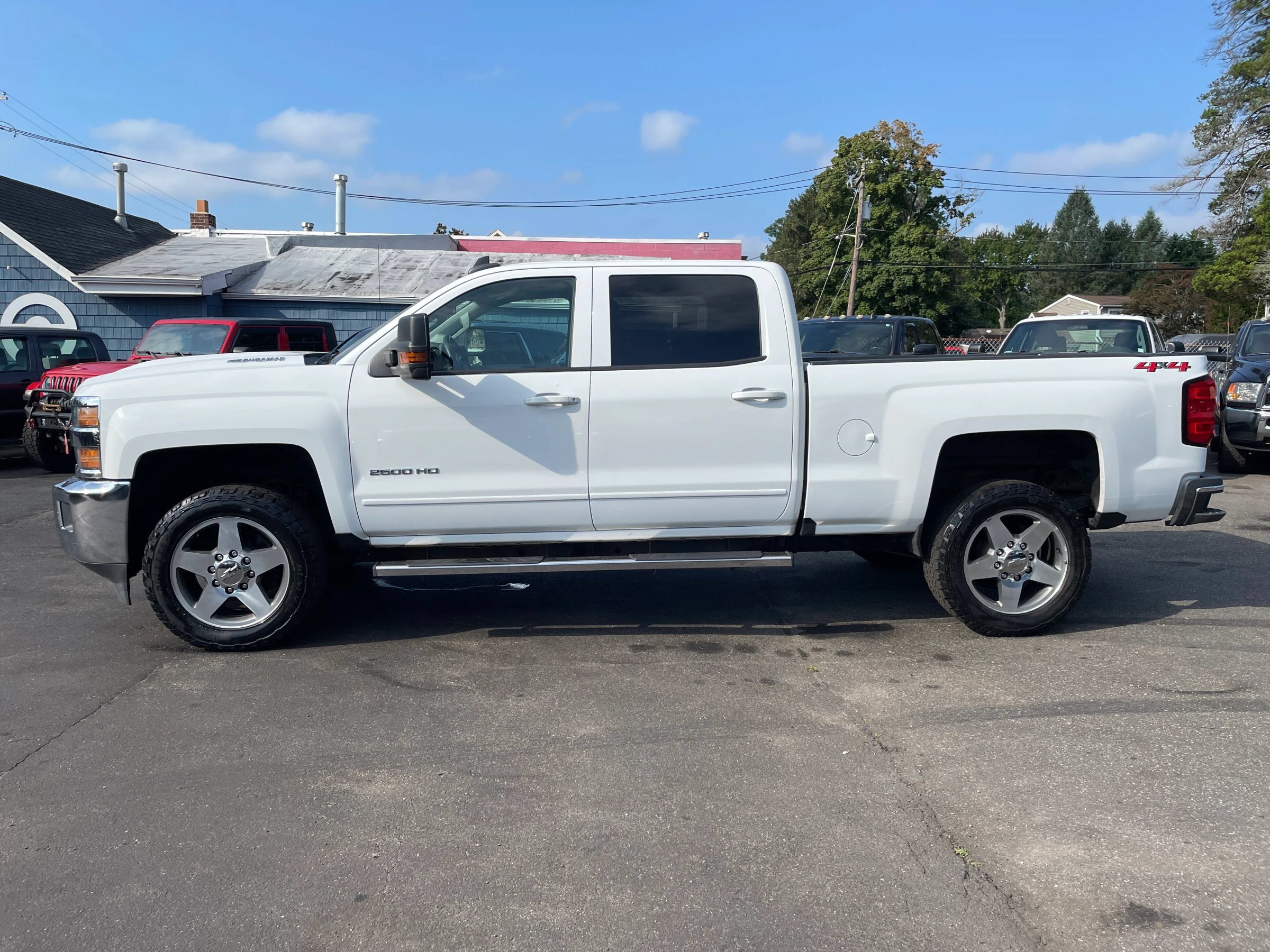 Used 2018 Chevrolet Silverado 2500 LT w/ LT Convenience Package AWD/4WD image 2
