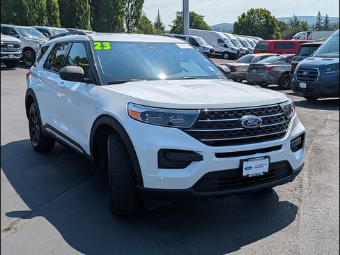 Certified 2023 Ford Explorer XLT AWD/4WD image 4