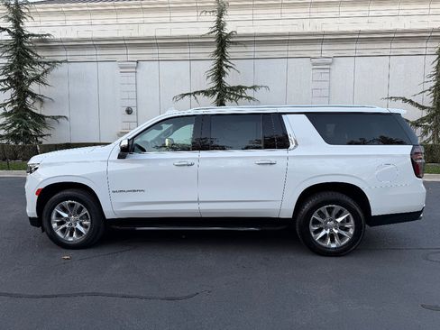 Used 2023 Chevrolet Suburban Premier image 10